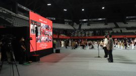 Presiden Joko Widodo Tinjau Vaksinasi Sektor Jasa Keuangan. (Foto: Pelopor/OJK)