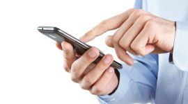 Ilustrasi Penggunaan Smartphone. (Foto:Pelopor/Shutterstock)