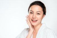 Ilustrasi wajah glowing.(Foto:pelopor.id/Shutterstock)