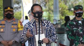 Menteri Dalam Negeri Tito Karnavian (tengah). (Foto: Pelopor/Kemendagri)