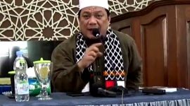 Ustadz Yahya Waloni. (Foto:Pelopor.id/IG @ustadyahyawaloni)