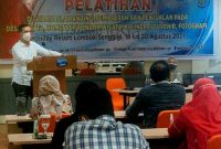 Kadispar NTB, Yusron Hadi, saat membuka Pelatihan Digitalisasi Branding, Pemesanan, Penjualan Desa Wisata, Homestay di Holiday Resort Lombok, Rabu, 18 Agustus 2021. (Foto: Pelopor.id/Dispar Lombok)