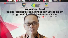 Tangkapan layar Dirjen Dukcapil Kemendagri Zudan Arif Fakrulloh, di Rapat Koordinasi Kolaborasi antara Disdukcapil, Dinas Kesehatan, dan Dinas Sosial seluruh Indonesia yang diselenggarakan secara virtual, Kamis (12/08/2021). (Foto: Pelopor/Kemendagri)