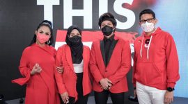 Dari kiri ke kanan: Penyanyi Krisdayanti, Penyanyi Aurel Hermansyah, Kreator Konten Atta Halilintar, Menteri Pariwisata dan Ekonomi Kreatif Sandiaga Uno. (Foto: Pelopor/Kemenparekraf)