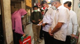 Sidak di Klender, Muhadjir Effendy Temukan Pembagian Bansos Tidak Merata. (Foto:Pelopor.id/Kemenko PMK)