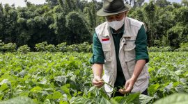 Menteri Koperasi dan UKM Teten Masduki saat kunjungan kerja di Kabupaten Purbalingga, Jawa Tengah. (Foto: Pelopor/KemenkopUKM)