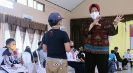 Mensos Risma bertemu anak Yatim, Piatu dan Yatim Piatu di Balai Budi Luhur Banjarbaru, (Foto:Pelopor.id/Kemensos)