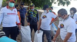 Peringati World Cleanup Day 2021, Lombok Barat Bersih-bersih Kawasan wisata dan Desa. (Foto:Pelopor.id/Humas Loteng)