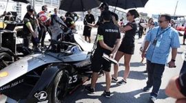 Anies Baswedan meninjau balap mobil Formula E di Brooklyn, Amerika Serikat. (Foto:Pelopor.id/Instagram/@aniesbaswedan)