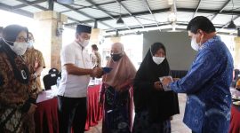 DPR Kagumi Gaya Dialog Mensos Risma Urai Kerumitan Distribusi Bansos. (Foto:pelopor.id/Kemensos)