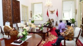 Presiden Jokowi menerima kunjungan kehormatan Menteri Negara Urusan Perdagangan Luar Negeri PEA Thani bin Ahmed Al Zeyoudi, di Istana Merdeka, Jakarta. (Foto: Pelopor/BPMI Setpres)