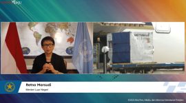 Menteri Luar Negeri RI Retno Marsudi dalam keterangan pers menyambut kedatangan vaksin tahap ke-78, secara virtual, Jumat (24/09/2021). (Foto: Pelopor/YouTube Sekretariat Presiden)