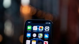 Ilustrasi ponsel 5G. (Foto: Pelopor/Unsplash)