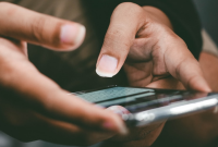 Ilustrasi data diri digunakan pinjol ilegal. (Foto: Pelopor/Unsplash)