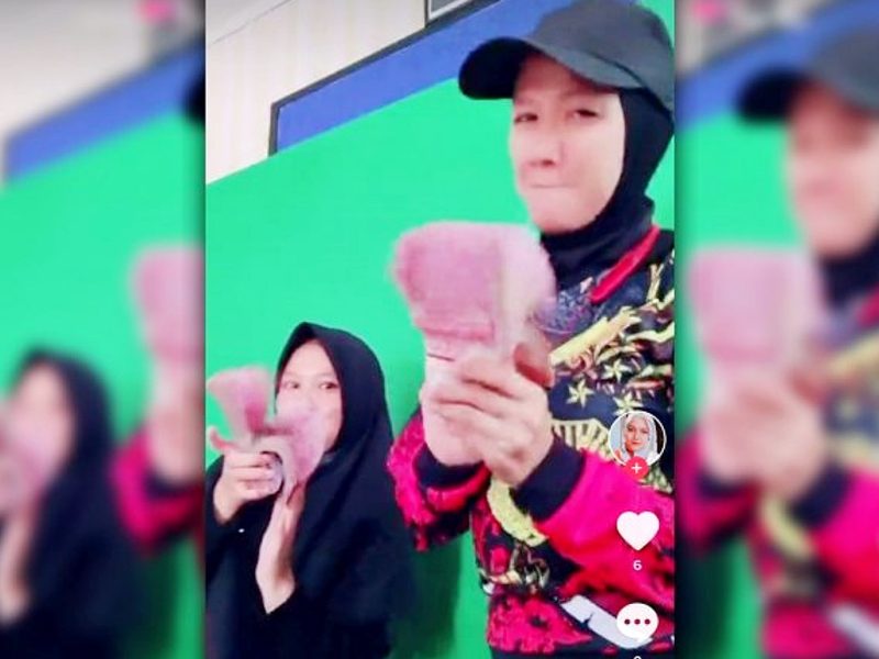 Tangkapan layar Akun @cimot512 yang diduga milik istri Kapolres Tebing Tinggi yang viral. Foto: Ist. (Foto:Pelopor.id/Ist)