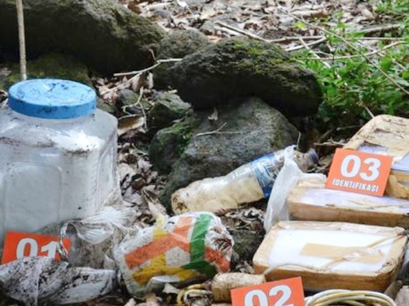 Bom milik napi teroris yang disimpan di Gunung Ciremai hanya berjarak 7 kilometer dari permukiman warga (Foto: Pelopor.id/Ist)
