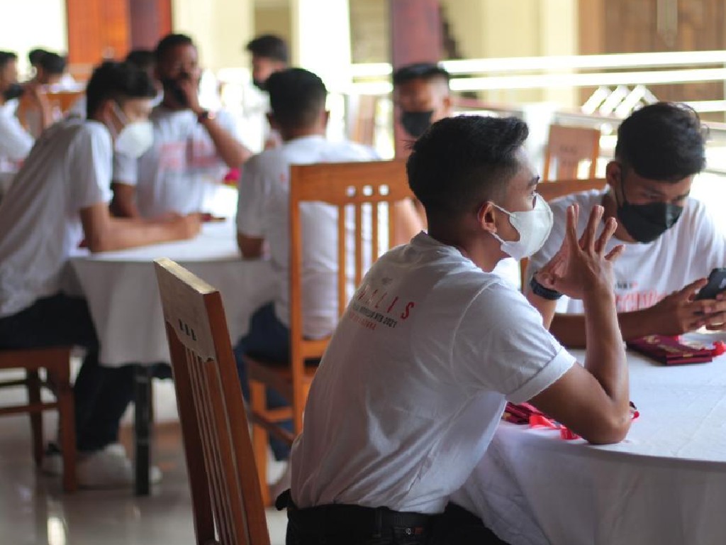 Kadispar NTB Buka Ajang Mister Tourism yang Diikuti 27 peserta