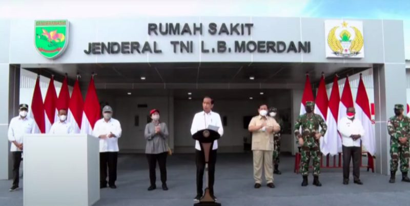 Presiden Joko Widodo meresmikan RS Modular Jenderal TNI L.B. Moerdani di Merauke, Papua, Minggu (03/10/2021). (Foto: Pelopor/YouTube Sekretariat Presiden)