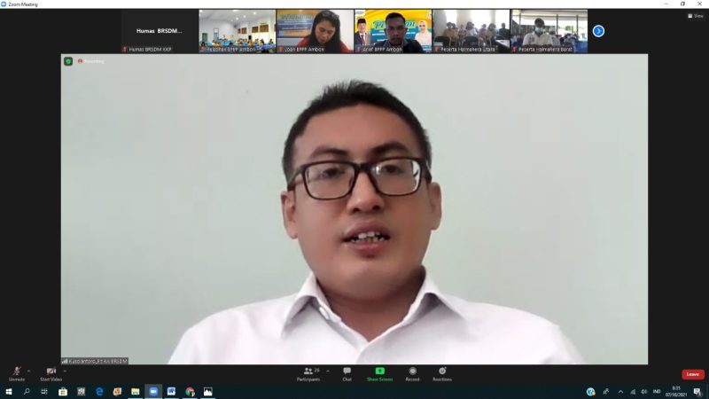 Tangkapan layar Plt. Kepala Badan Riset dan Sumber Daya Manusia Kelautan dan Perikanan (BRSDM) Kusdiantoro dalam acara Pelatihan Pembesaran Ikan Nila Sistem Bioflok, pada 7 Oktober 2021. (Foto: Pelopor/KKP)