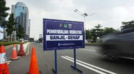 Tangani jalan yang mulai macet, Polda Metro Jaya wacanakan tambah ruas ganjil genap. (Foto: Pelopor/Tribratanews)