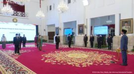 Tangkapan layar Presiden RI Joko Widodo melantik Dewan Pengarah Badan Riset dan Inovasi Nasional (BRIN) di Istana Negara, Jakarta, Rabu (13/10/2021). (Foto: Pelopor/ Youtube Sekretariat Presiden)