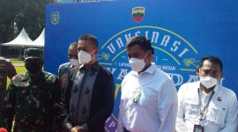 Kapoksahli Pangdam I/BB Tinjau Pelaksanaan Vaksinasi Bersama BP Jamsostek. (Foto: Pelopor/tniad.mil.id)