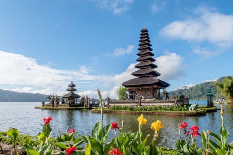 Pemandangan kuil di Bali. (Foto: Pelopor/Unsplash)