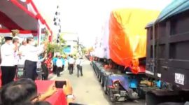 Lepaskan train set LRT ke-31, LRT Jabodebek ditargetkan beroperasi penuh Agustus 2022. (Foto: Pelopor/Kemenkomarves)