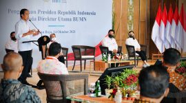 Pengarahan Presiden Joko Widodo kepada para direktur utama BUMN, di Ballroom Hotel Meruorah Komodo, Kabupaten Manggarai Barat, Nusa Tenggara Timur. (Foto: Pelopor/BPMI Setpres/Laily)