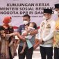 Kunjungan kerja Menteri Sosial Tri Rismaharini, Anggota DPR dan DPD RI di Bangkalan. (Foto:Pelopor.id/Kemensos) 