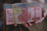 Ilustrasi uang kertas Rupiah. (Foto: Pelopor/Unsplash)