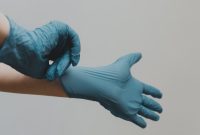 Ilustrasi sarung tangan medis. (Foto: Pelopor/Unsplash)