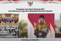 Presiden Joko Widodo saat memberikan sambutan pada Peringatan Hari Santri Nasional Tahun 2021 dan Peluncuran Logo Baru MES, Jumat (22/10/2021), di Istana Negara, Jakarta. (Foto: Pelopor/YouTube Sekretariat Presiden)