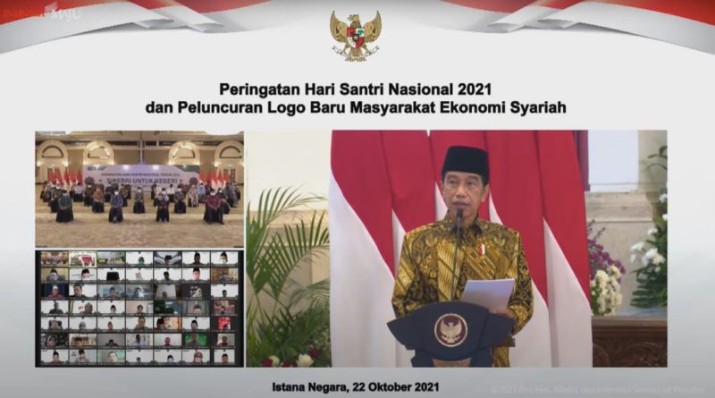 Presiden Joko Widodo saat memberikan sambutan pada Peringatan Hari Santri Nasional Tahun 2021 dan Peluncuran Logo Baru MES, Jumat (22/10/2021), di Istana Negara, Jakarta. (Foto: Pelopor/YouTube Sekretariat Presiden)