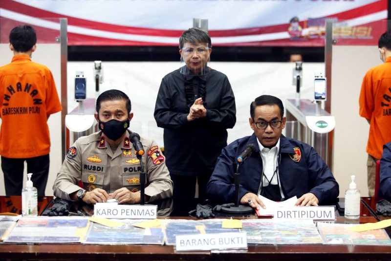 Polri Ungkap Komplotan Judi dan Pornografi Online Beromzet Rp 4,5 Miliar (Foto: Pelopor/Tribratanews)
