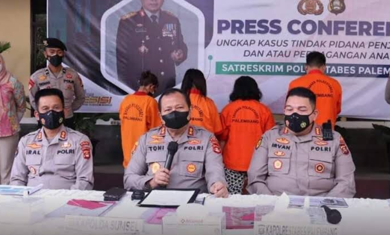 Polda Sumsel Ungkap Kasus Perdagangan Bayi di Palembang. (Foto: Pelopor/Tribratanews)
