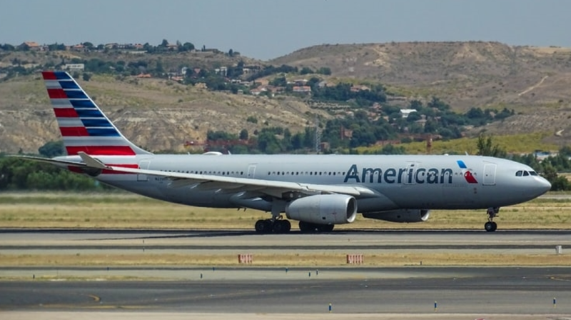 Pesawat American Airlines. (Foto: Pelopor/Unsplash)