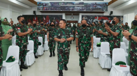 KSAD Jenderal TNI Dudung Abdurachman Dudung Abdurachman kunjungi prajurit di wilayah Indonesia timur. (Foto: Pelopor/tniad.mil.id)