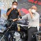 MenkopUKM Teten Masduki dalam acara Kustomfest 2021 yang diselenggarakan oleh PT Pegadaian, Jakarta, Jumat (5/11/2021). (Foto:Pelopor.id/KemenkopUKM)