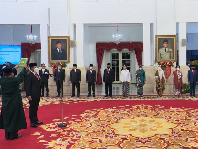 Sah, Jokowi Lantik Suharyanto Jadi Kepala BNPB. (Foto:Pelopor.id/Setpres)