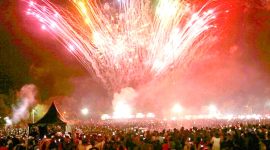 Ilustrasi Kembang api saat malam pergantian tahun. (Foto: Pelopor.id/BaliTribun)