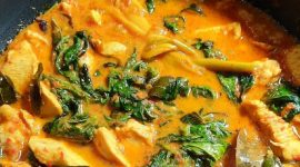 Kari Ayam Molokhia. (Foto: Pelopor/Cookpad)