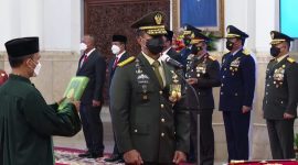 Pelantikan Jenderal Andika Perkasa menjadi Panglima TNI di Istana Negara, Jakarta, pada Rabu (17/11/2021). (Foto: Pelopor/Youtube Sekretariat Presiden)