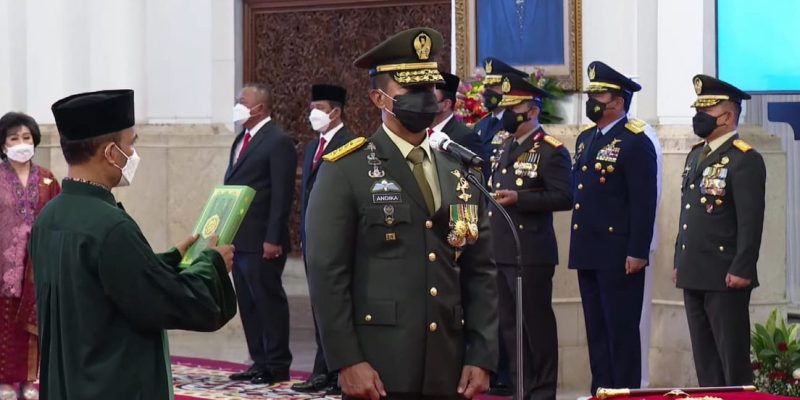 Pelantikan Jenderal Andika Perkasa menjadi Panglima TNI di Istana Negara, Jakarta, pada Rabu (17/11/2021). (Foto: Pelopor/Youtube Sekretariat Presiden)