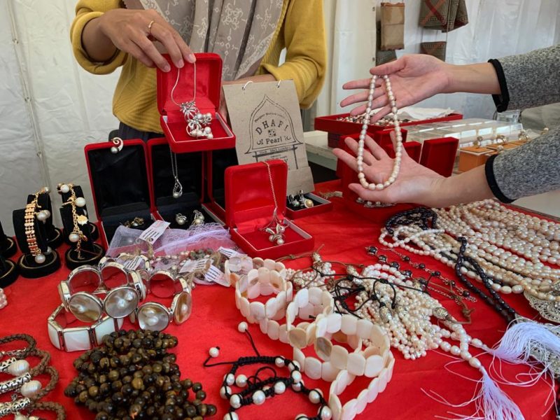 Beragam produk perhiasan mutiara Dhafi Pearl. (Foto: Pelopor/Ist.)