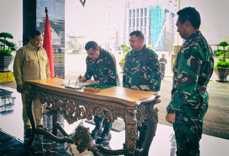 Kasad Andika Perkasa Pimpin Apel Danrem Dandim Terpusat TA. 2021. (Foto: Pelopor/tniad.mil.id)