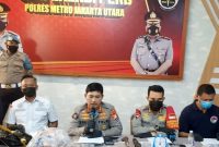 Gerebek Sarang Narkoba, Polda Metro Jaya Tangkap 27 Orang di Kampung Bahari. (Foto:pelopor.id/Polri)