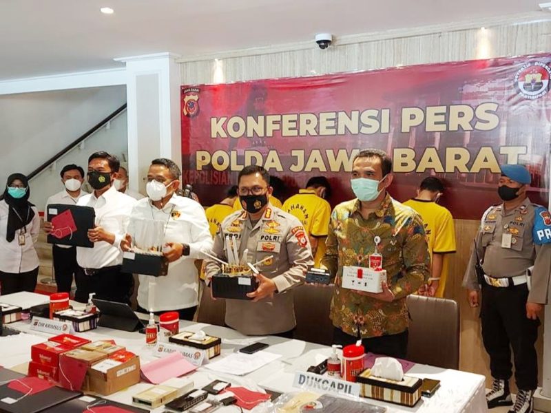 Sindikat Pembuat Kartu Prakerja Keruk Untung Rp 500 juta Perbulan. (Foto : Pelopor.id/Republika)
