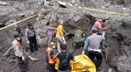 Korban Banjir Lahar Dingin Merapi Ditemukan Terkubur Pasir 1,5 Meter. (Foto:Pelopor.id/Tyo)
