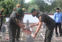 Yonarmed 11 Kostrad Ziarah Ke Taman Makam Pahlawan. (Foto: Pelopor.id/Tyo)